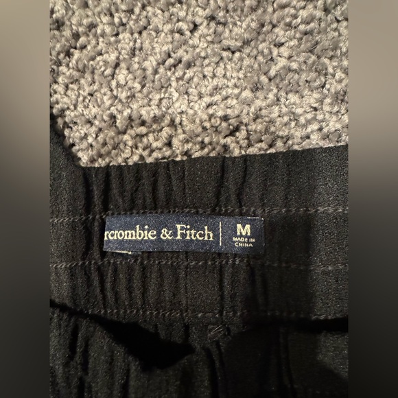 Abercrombie & Fitch Black Pants with White Trim – Size M (New Without Tags) - Picture 7 of 9